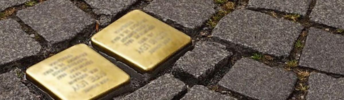 Stolpersteine in wegdek